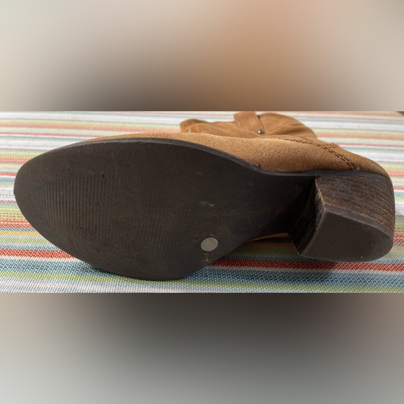 BCBG brand cowboy boots size 6.5women’s - Picture 5 of 5